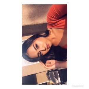 Meet your Posher, Crystal